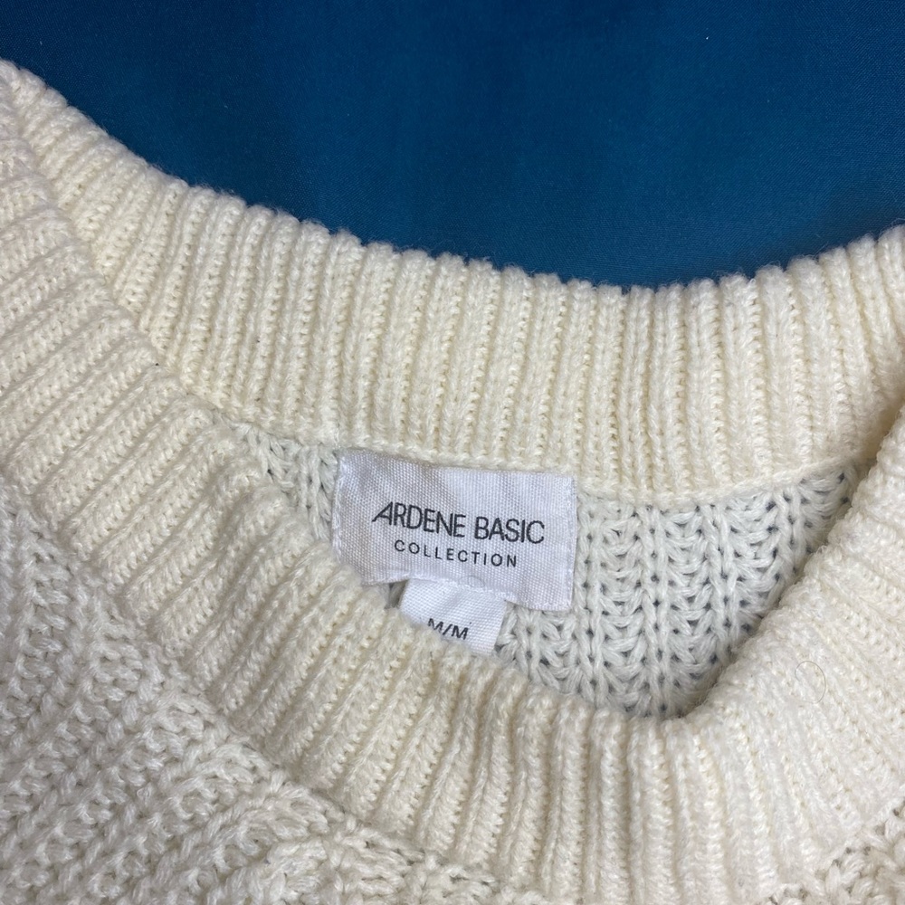 Size:M - Picture 3 of 3